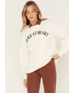 Cleo + Wolf Women's Wild At Heart Graphic Sweatshirt